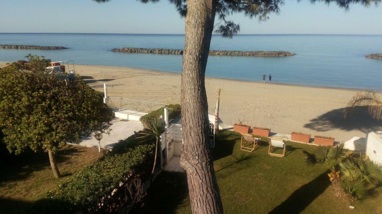 Villa A Diamante Sulla Spiaggia Belvedere Marittimo Exterior photo